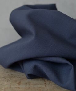 Dunkelblauer Designerüberhang - italienische Schurwolle